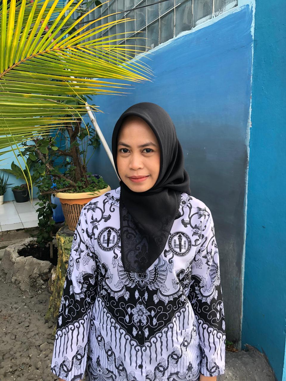 Fairuz Charisma Alzena, S.Pd.